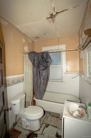 3673 Seyburn Street, Detroit, MI 48214