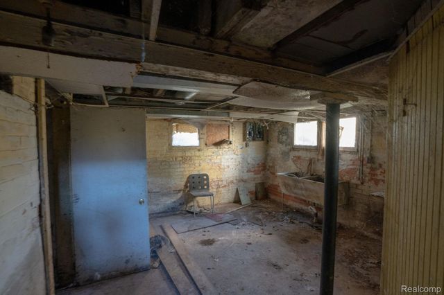 3673 Seyburn Street, Detroit, MI 48214