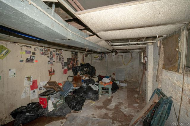 3673 Seyburn Street, Detroit, MI 48214