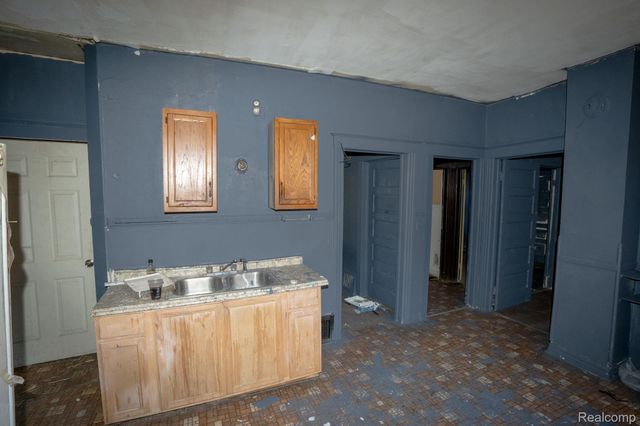 3673 Seyburn Street, Detroit, MI 48214