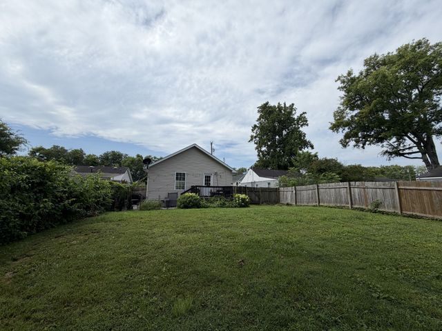 82 Elberta St, Nashville, TN 37210