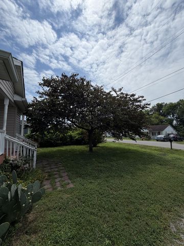 82 Elberta St, Nashville, TN 37210
