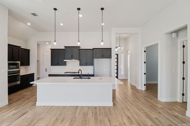 534 Canyon Live Oak, Seguin, TX 78155
