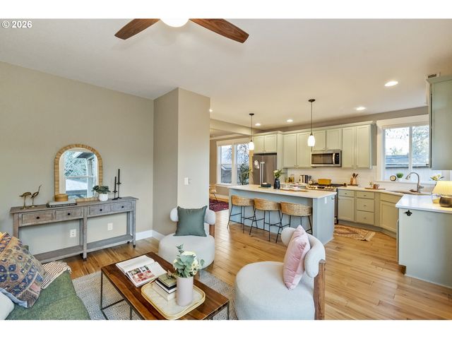 9156 N PIER PARK Pl, Portland, OR 97203