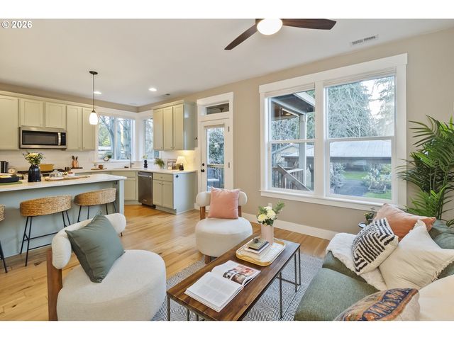 9156 N PIER PARK Pl, Portland, OR 97203