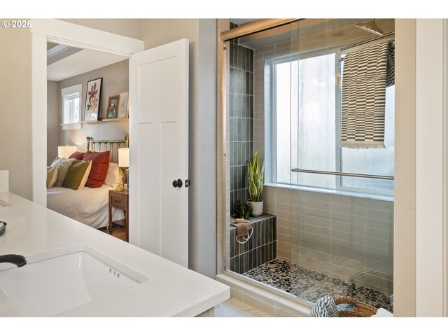 9156 N PIER PARK Pl, Portland, OR 97203