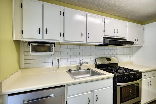2205 Cumberland Court, Smyrna, GA 30080