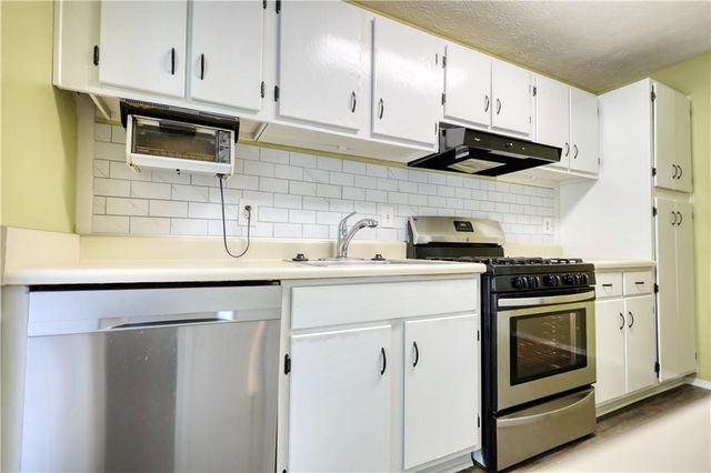 2205 Cumberland Court, Smyrna, GA 30080