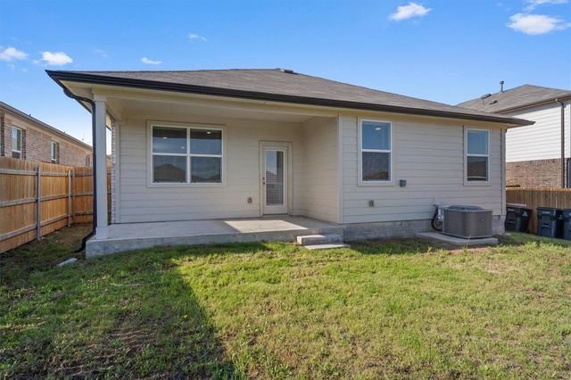 162 Solitude DR, San Marcos, TX 78666