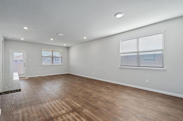 162 Solitude DR, San Marcos, TX 78666