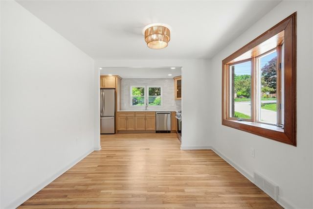 9732 Bellcrest Rd, Mccandless, PA 15237