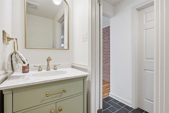 9732 Bellcrest Rd, Mccandless, PA 15237