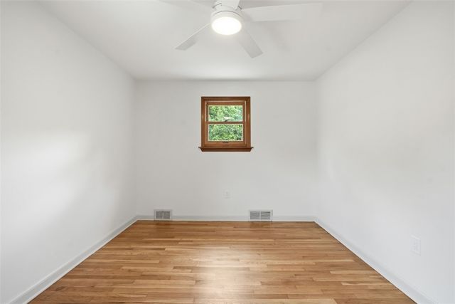 9732 Bellcrest Rd, Mccandless, PA 15237