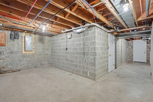 9732 Bellcrest Rd, Mccandless, PA 15237