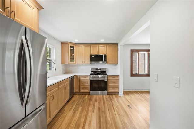 9732 Bellcrest Rd, Mccandless, PA 15237