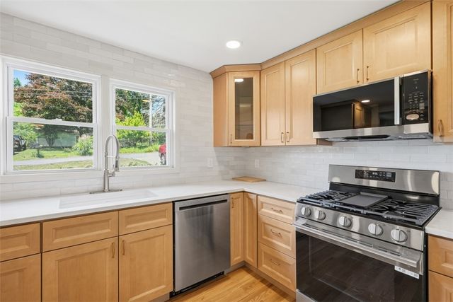 9732 Bellcrest Rd, Mccandless, PA 15237