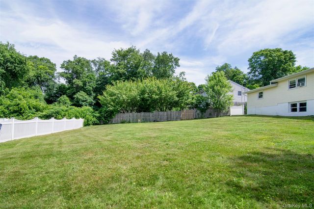 87 High View Drive, Carmel, NY 10512