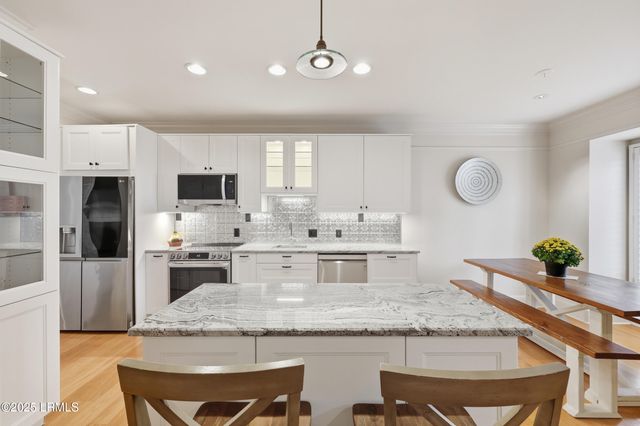 895 Ribaut Rd Apt 14, Beaufort, SC 29902