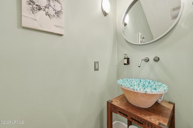 895 Ribaut Rd Apt 14, Beaufort, SC 29902