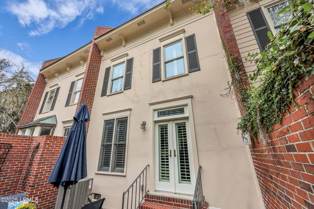 895 Ribaut Rd Apt 14, Beaufort, SC 29902