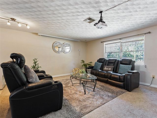 613 S WILLOW AVENUE, Avon Park, FL 33825