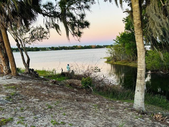 613 S WILLOW AVENUE, Avon Park, FL 33825