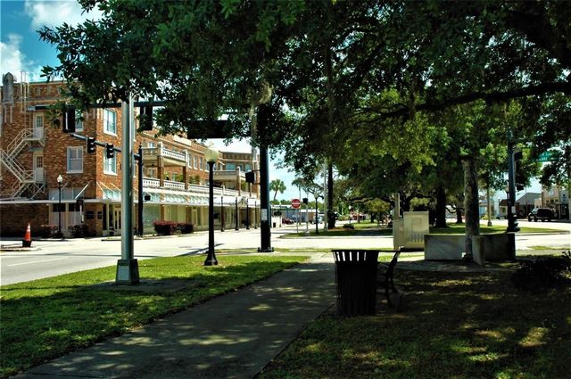 613 S WILLOW AVENUE, Avon Park, FL 33825