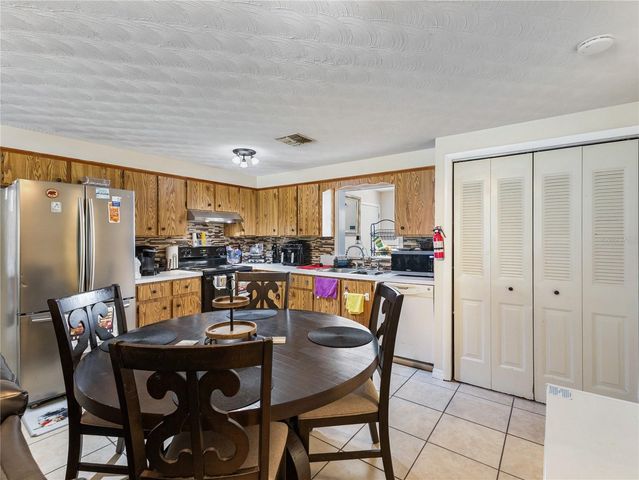 613 S WILLOW AVENUE, Avon Park, FL 33825