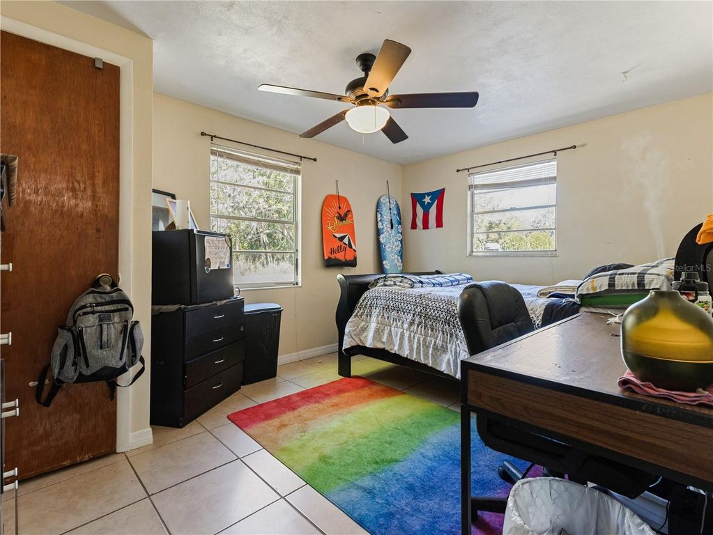 Image 15 of property listing at 613 S WILLOW AVENUE, Avon Park, FL 33825