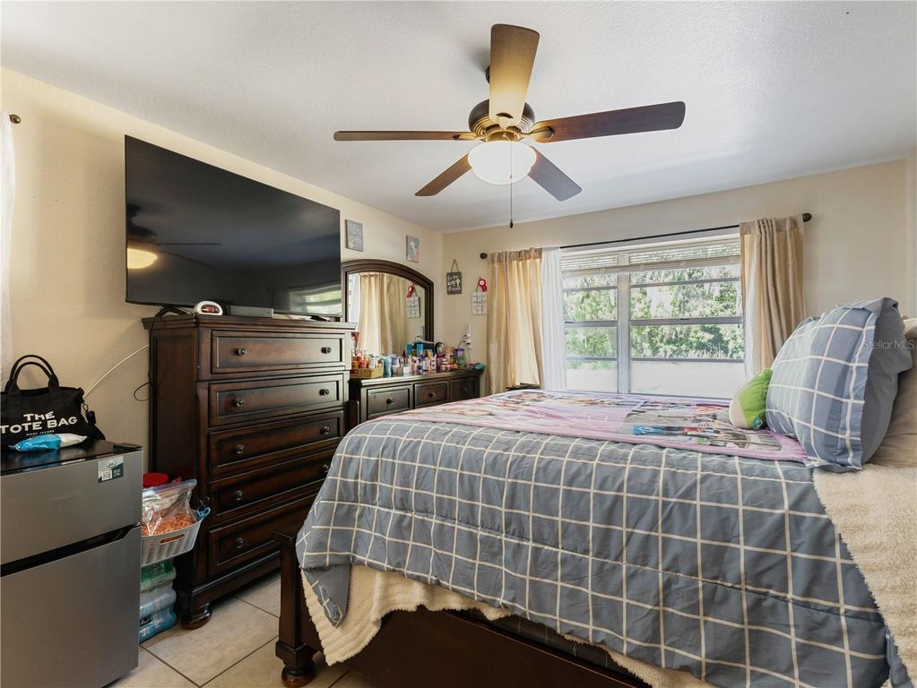 Image 20 of property listing at 613 S WILLOW AVENUE, Avon Park, FL 33825