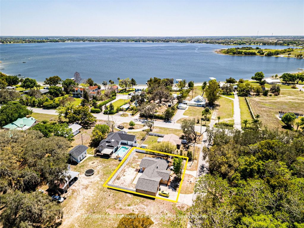 Image 41 of property listing at 613 S WILLOW AVENUE, Avon Park, FL 33825