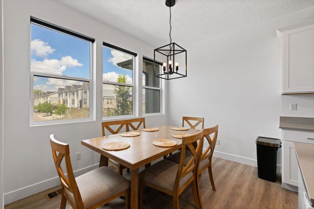 82 E AXIS CREEK CV, Draper, UT 84020