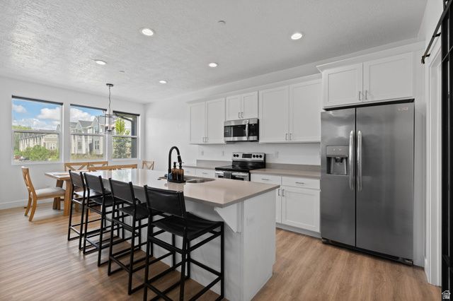 82 E AXIS CREEK CV, Draper, UT 84020