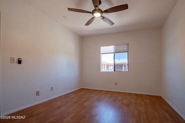 1810 E Blacklidge Dr Apt 417, Tucson, AZ 85719