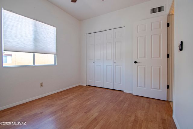 1810 E Blacklidge Dr Apt 417, Tucson, AZ 85719