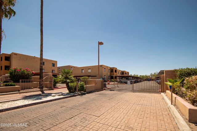 1810 E Blacklidge Dr Apt 417, Tucson, AZ 85719