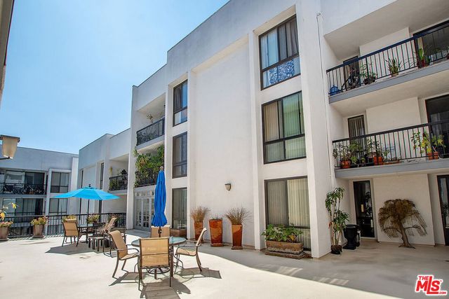 906 N Doheny Drive 510, West Hollywood, CA 90069
