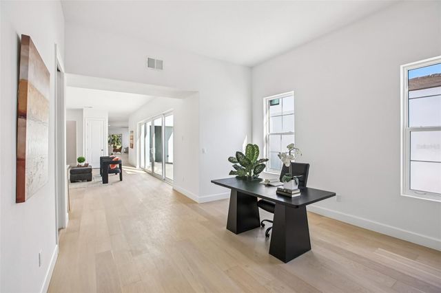 128 RICARDO WAY NE, St Petersburg, FL 33704