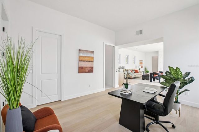 128 RICARDO WAY NE, St Petersburg, FL 33704