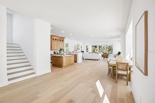 128 RICARDO WAY NE, St Petersburg, FL 33704