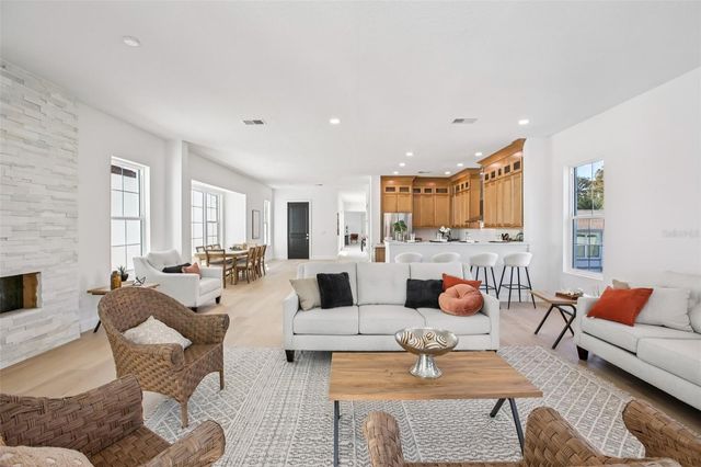 128 RICARDO WAY NE, St Petersburg, FL 33704