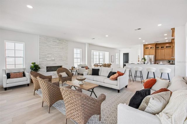 128 RICARDO WAY NE, St Petersburg, FL 33704