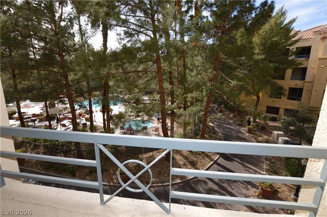 260 East Flamingo Road 213, Las Vegas, NV 89169