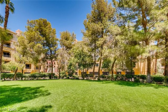 260 East Flamingo Road 213, Las Vegas, NV 89169