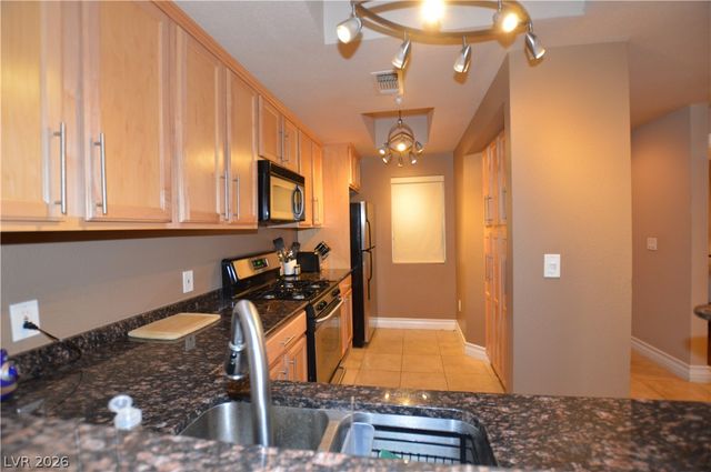 260 East Flamingo Road 213, Las Vegas, NV 89169