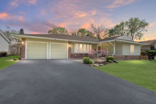 601 Sycamore Drive, Elk Grove Village, IL 60007