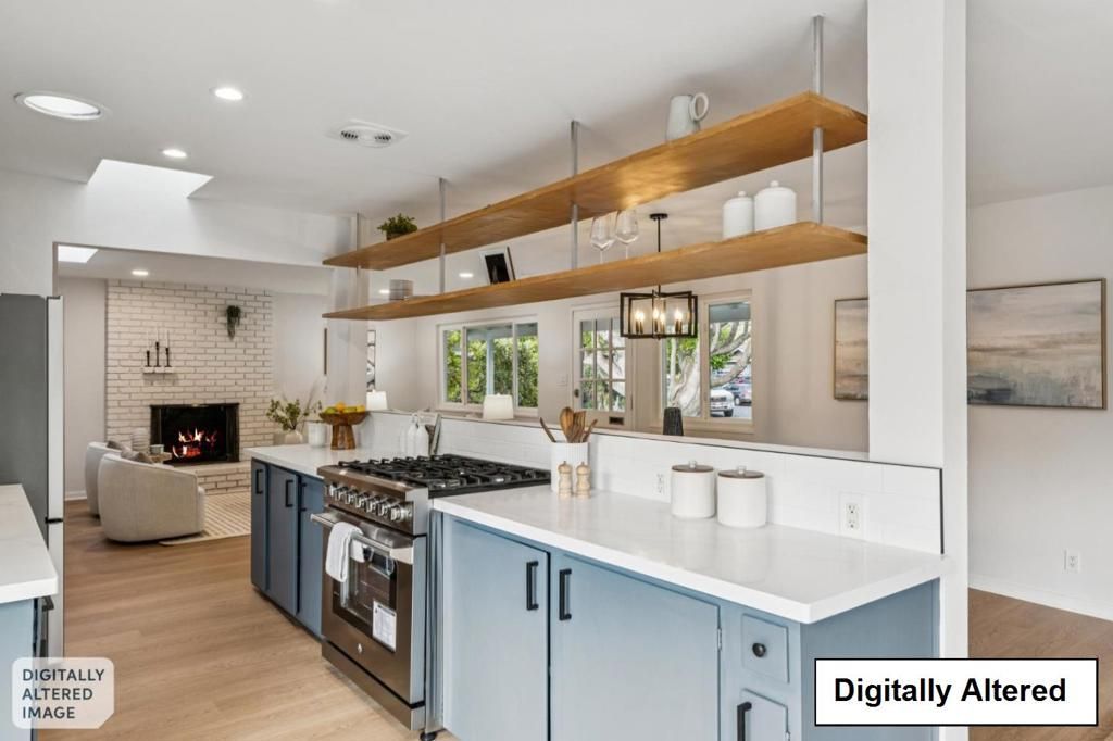 Image 13 of property listing at 898 Standish Road, Pacifica, CA 94044