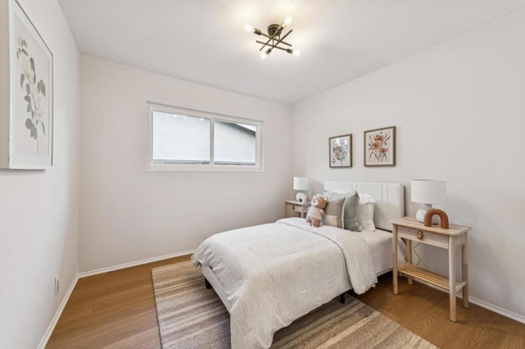 Image 27 of property listing at 898 Standish Road, Pacifica, CA 94044