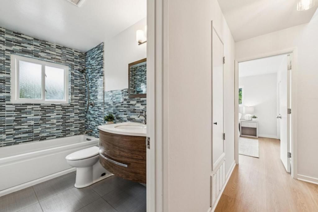 Image 30 of property listing at 898 Standish Road, Pacifica, CA 94044