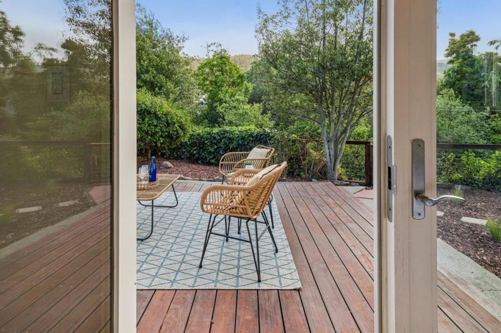 Image 33 of property listing at 898 Standish Road, Pacifica, CA 94044